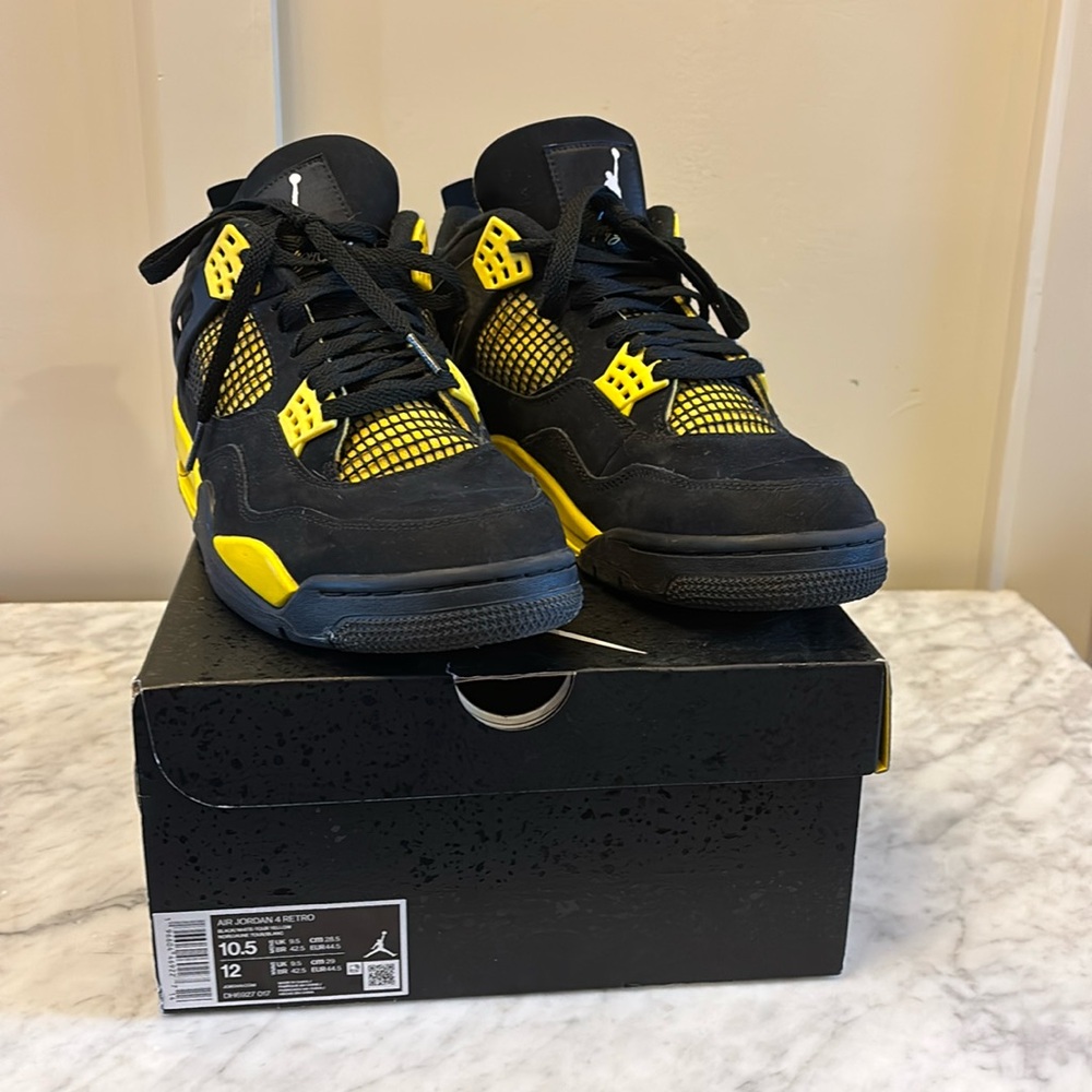 Air Jordan 4 Retro ‘Thunder’ , size 10.5